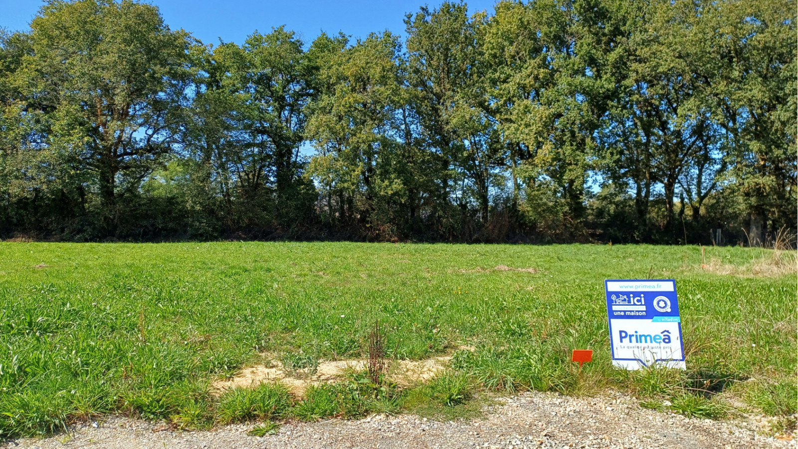 Terrain constructible de 424m2 à Commequiers