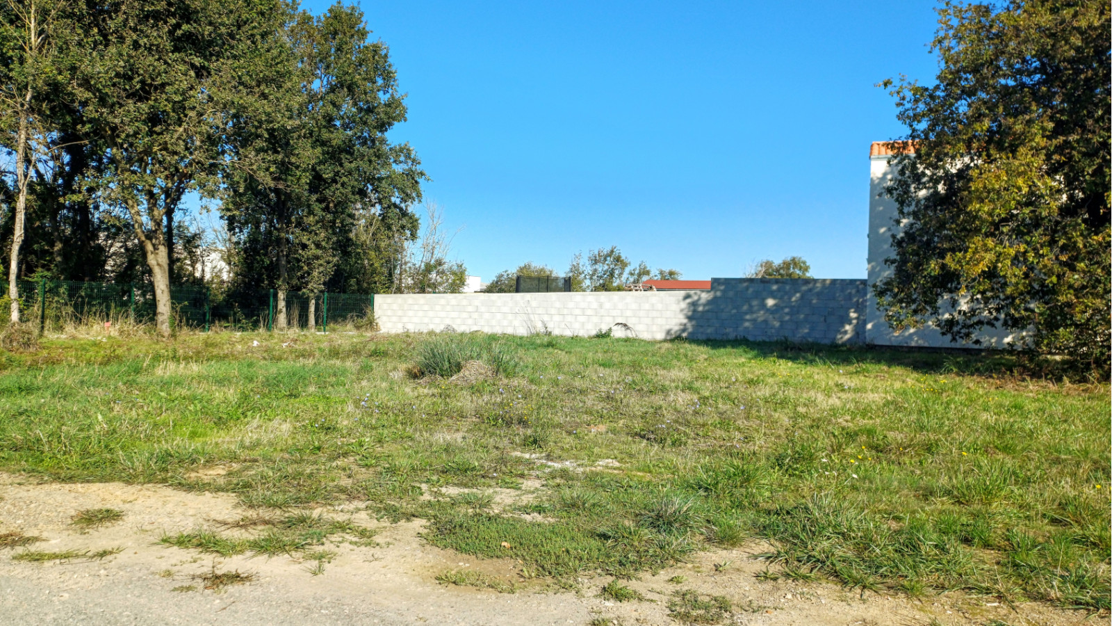 Terrain constructible de 420m2 à Grand'Landes