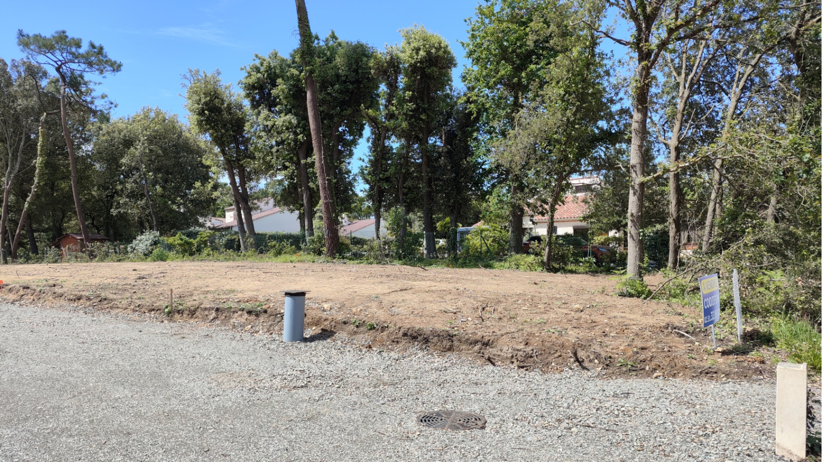 Terrain constructible de 347m2 à Angles