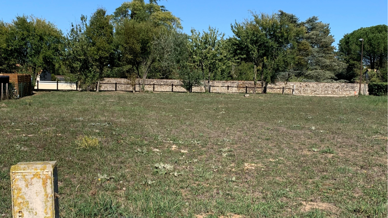 Terrain constructible de 350m2 à Palluau