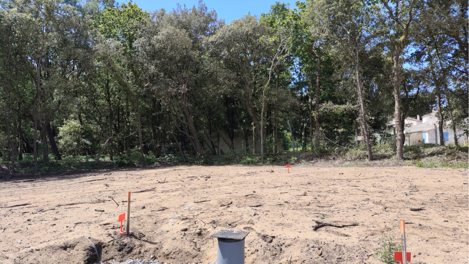 Terrain constructible de 563m2 à Longeville-sur-Mer