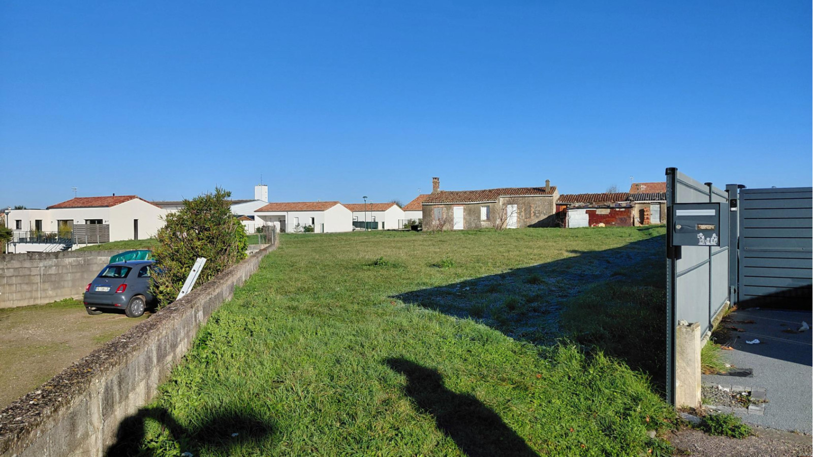 Terrain constructible de 410m2 à Longeville-sur-Mer