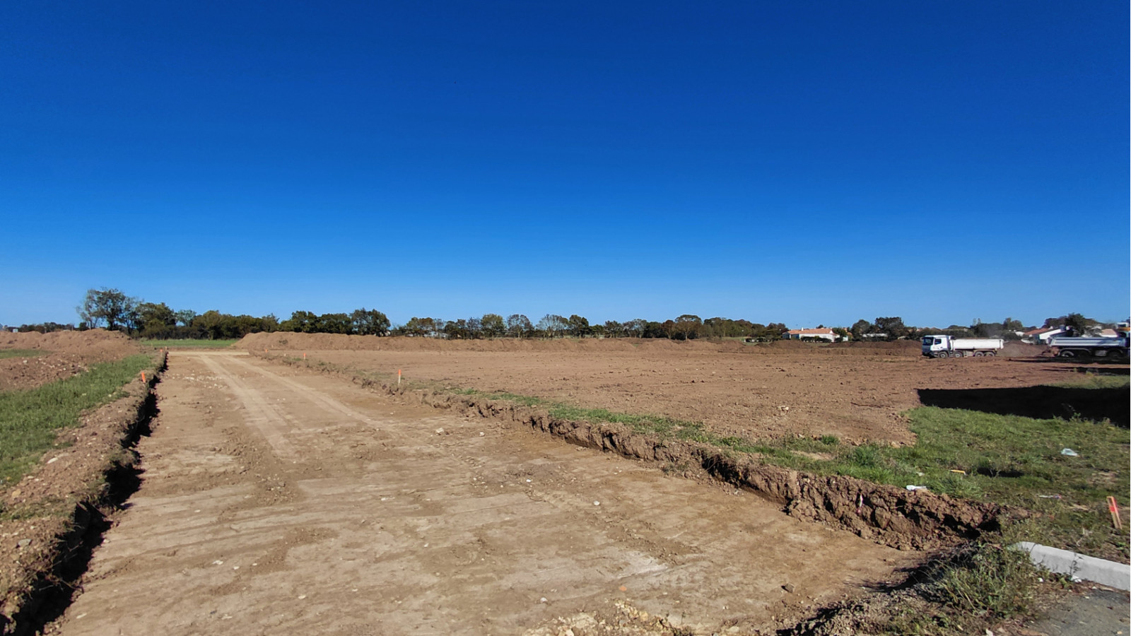 Terrain constructible de 271m2 à Avrillé