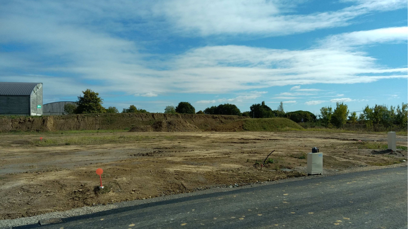 Terrain constructible de 399m2 à Poiroux