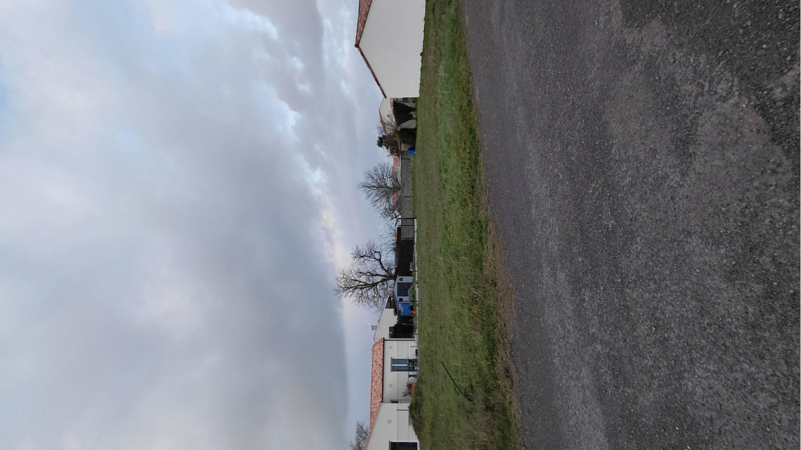 Terrain constructible de 405m2 à Saint-Hilaire-la-Forêt