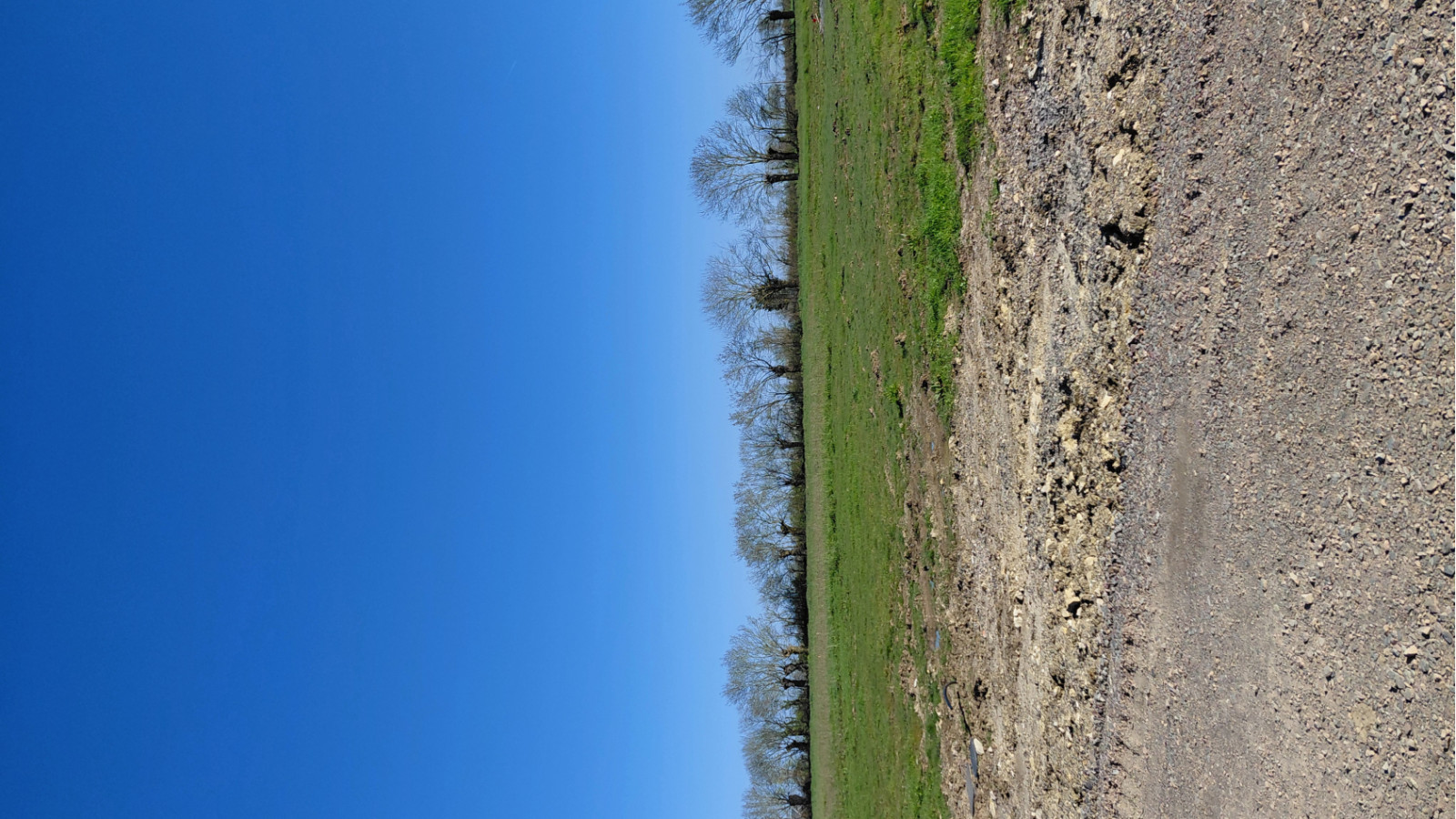 Terrain constructible de 393m2 à Les Achards