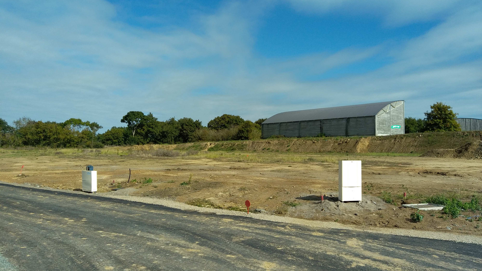 Terrain constructible de 815m2 à Le Champ-Saint-Père
