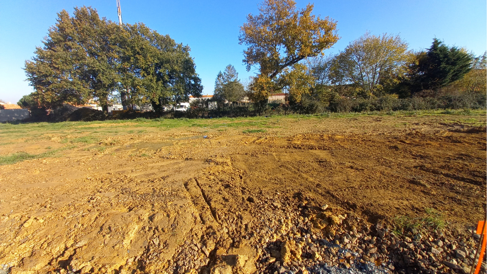 Terrain constructible de 424m2 à Thorigny