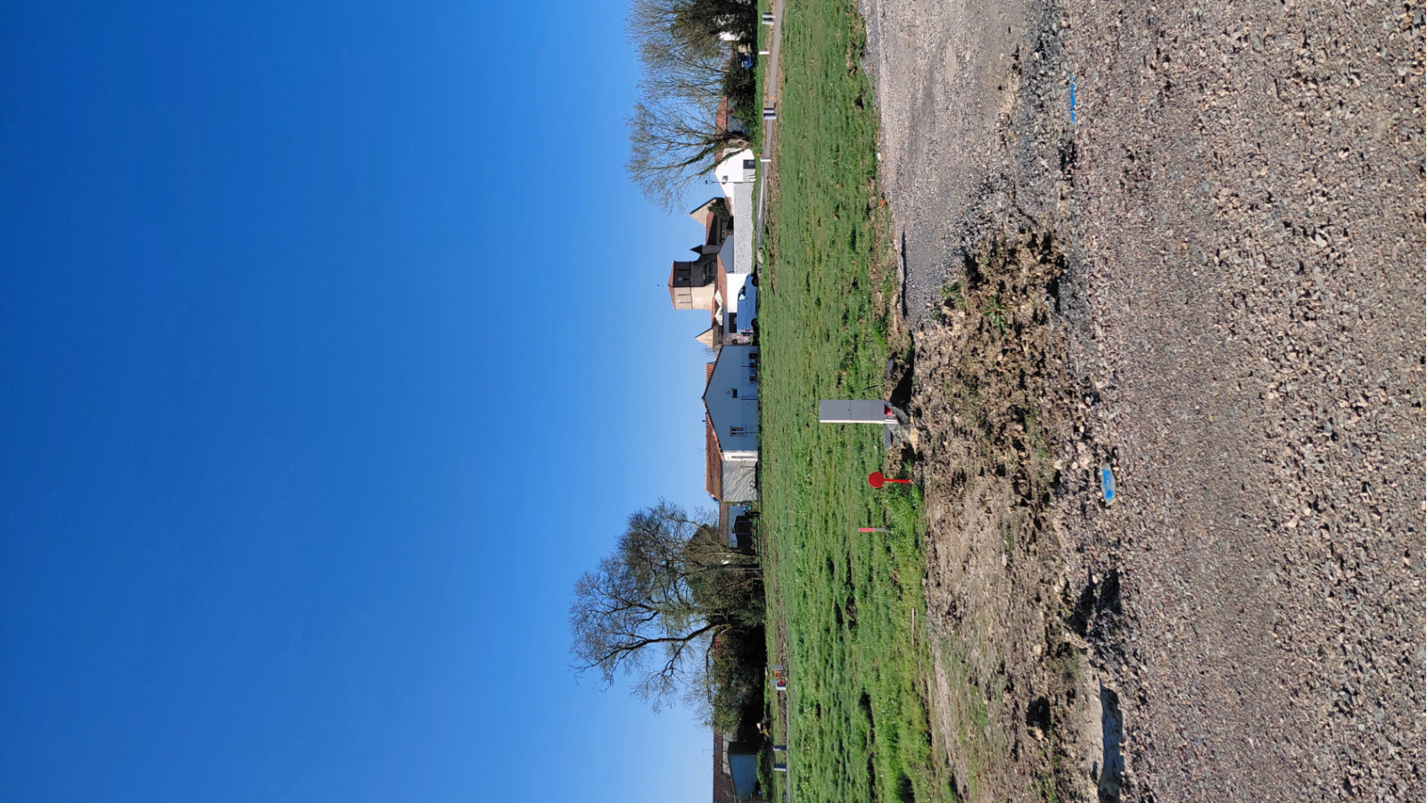 Terrain constructible de 590m2 à La Bretonnière-la-Claye
