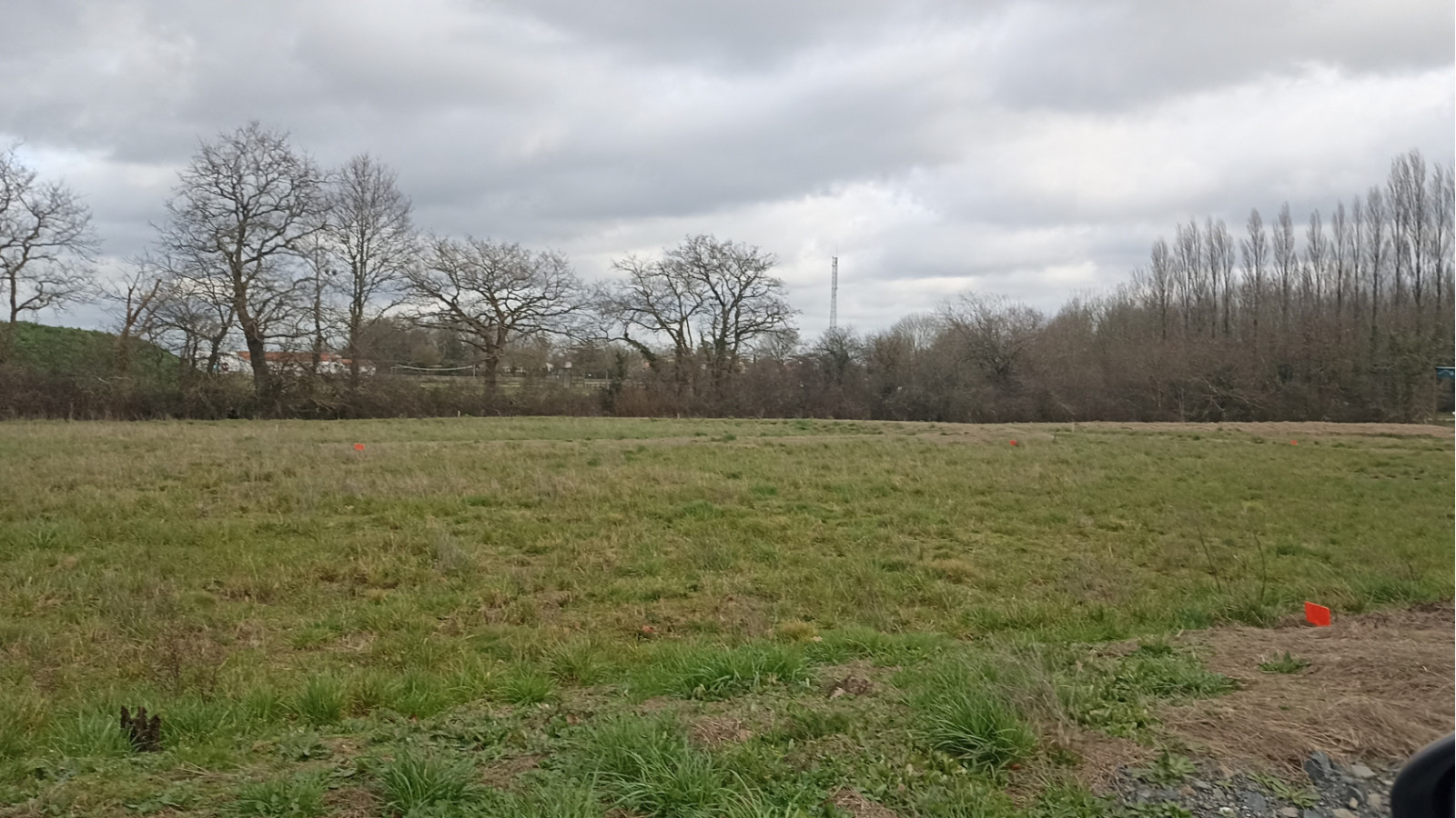 Terrain constructible de 546m2 à Bellevigny