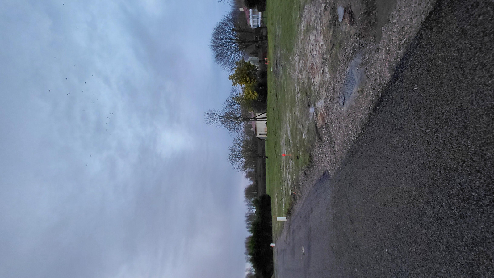 Terrain constructible de 385m2 à Saint-Mathurin