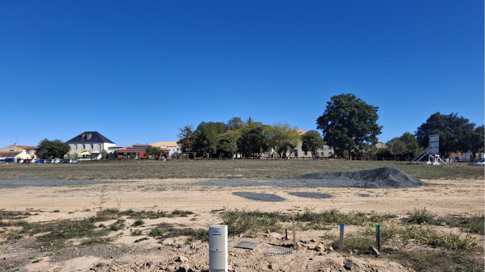 Terrain constructible de 431m2 à Avrillé